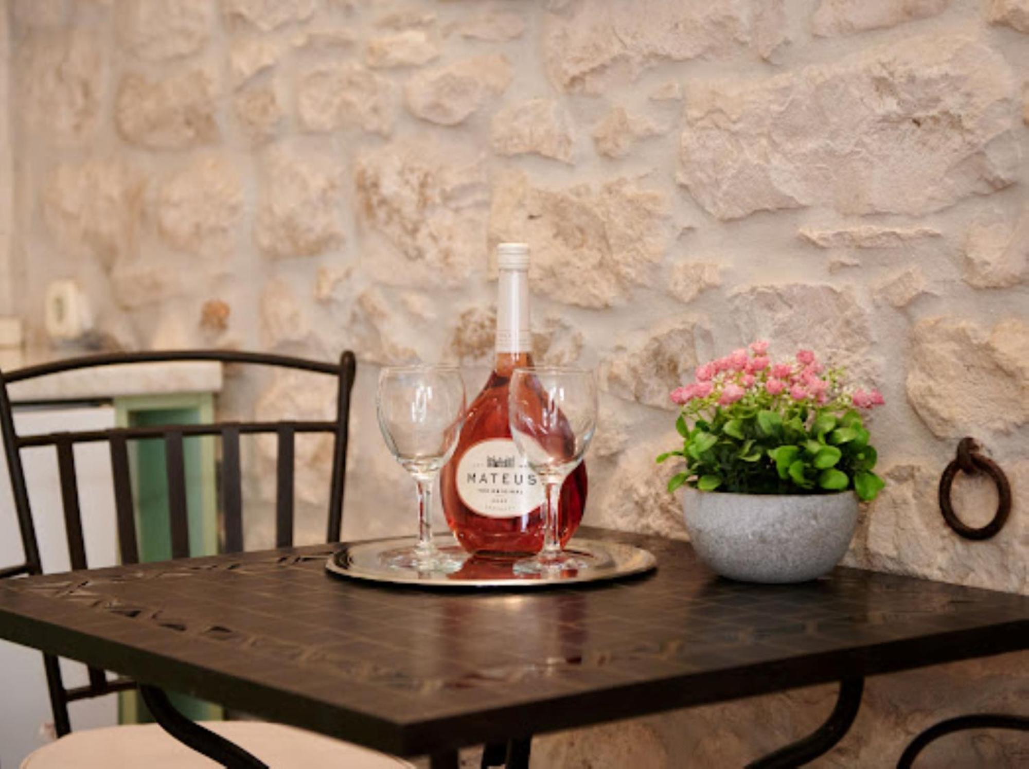 Guesthouse Ana Trogir Old Town ภายนอก รูปภาพ